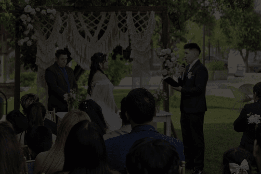 Ceremonia de matrimonio al aire libre en Casa Atenas